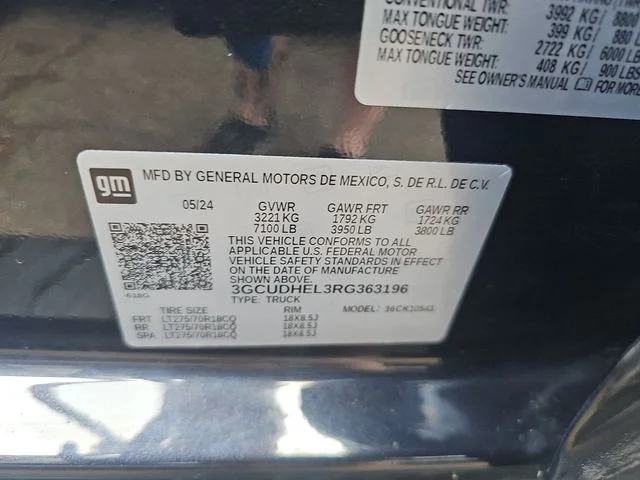 Used 2024 Gray Chevrolet ZR2 image 23