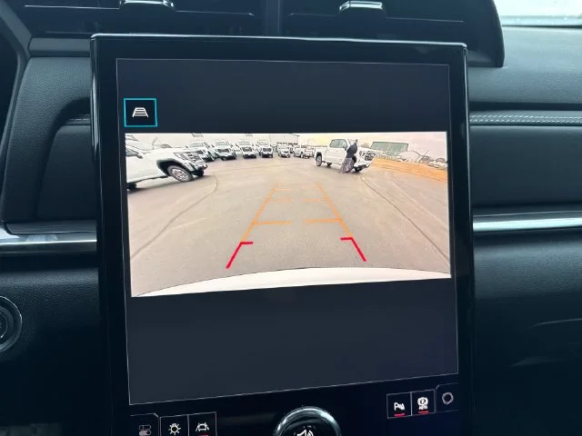 New 2027 Summit White GMC Elevation image 23