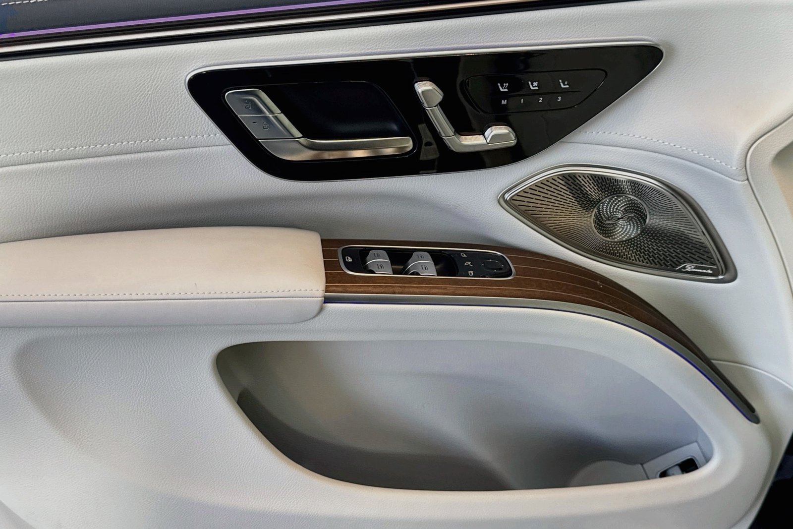 New 2026 Black Mercedes-Benz EQS 400 image 16