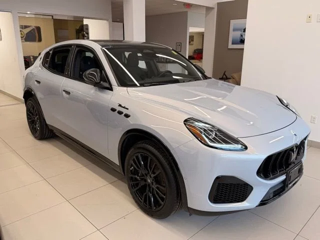 Used 2025 White Maserati Modena image 4
