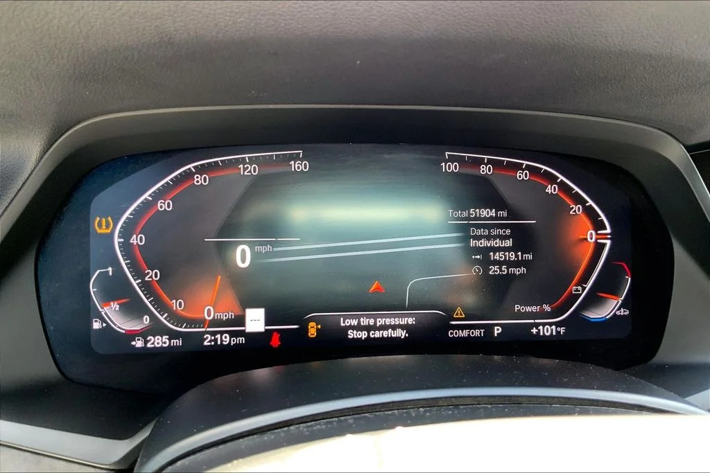 Used 2023 Gray BMW xDrive40i image 13