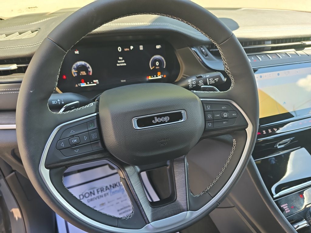 New 2027 Gray Jeep Laredo Altitude image 16