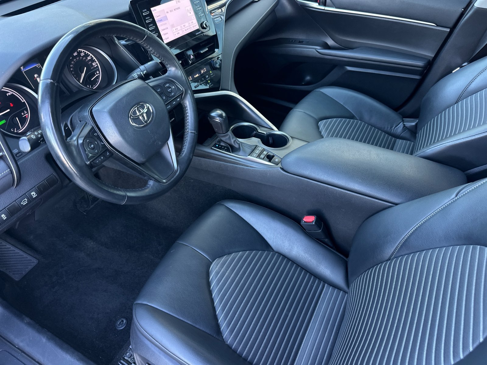 Used 2023 Midnight Black Metallic Toyota SE image 10