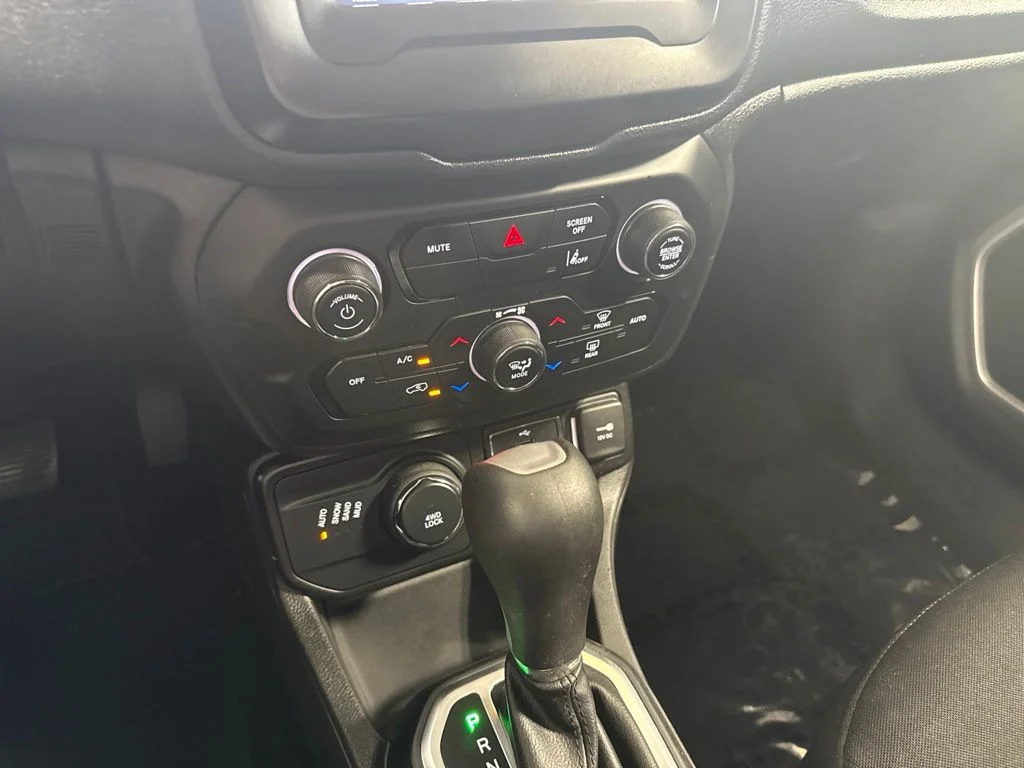 Used 2021 White Jeep Sport image 16