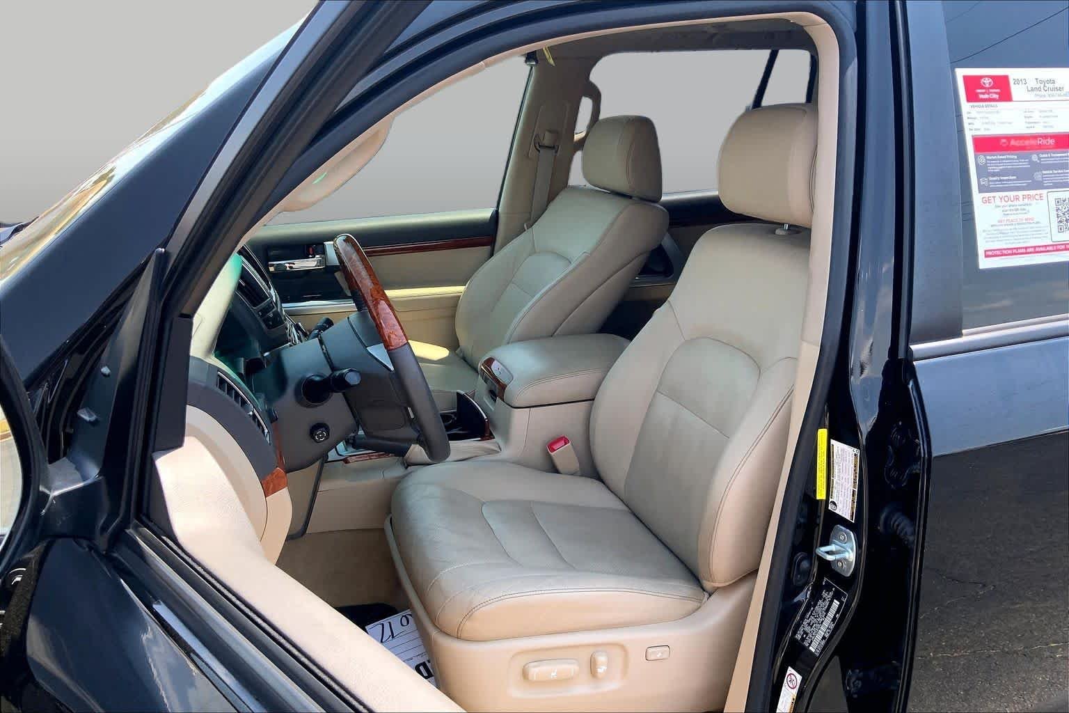 Used 2013 Black Toyota  image 8