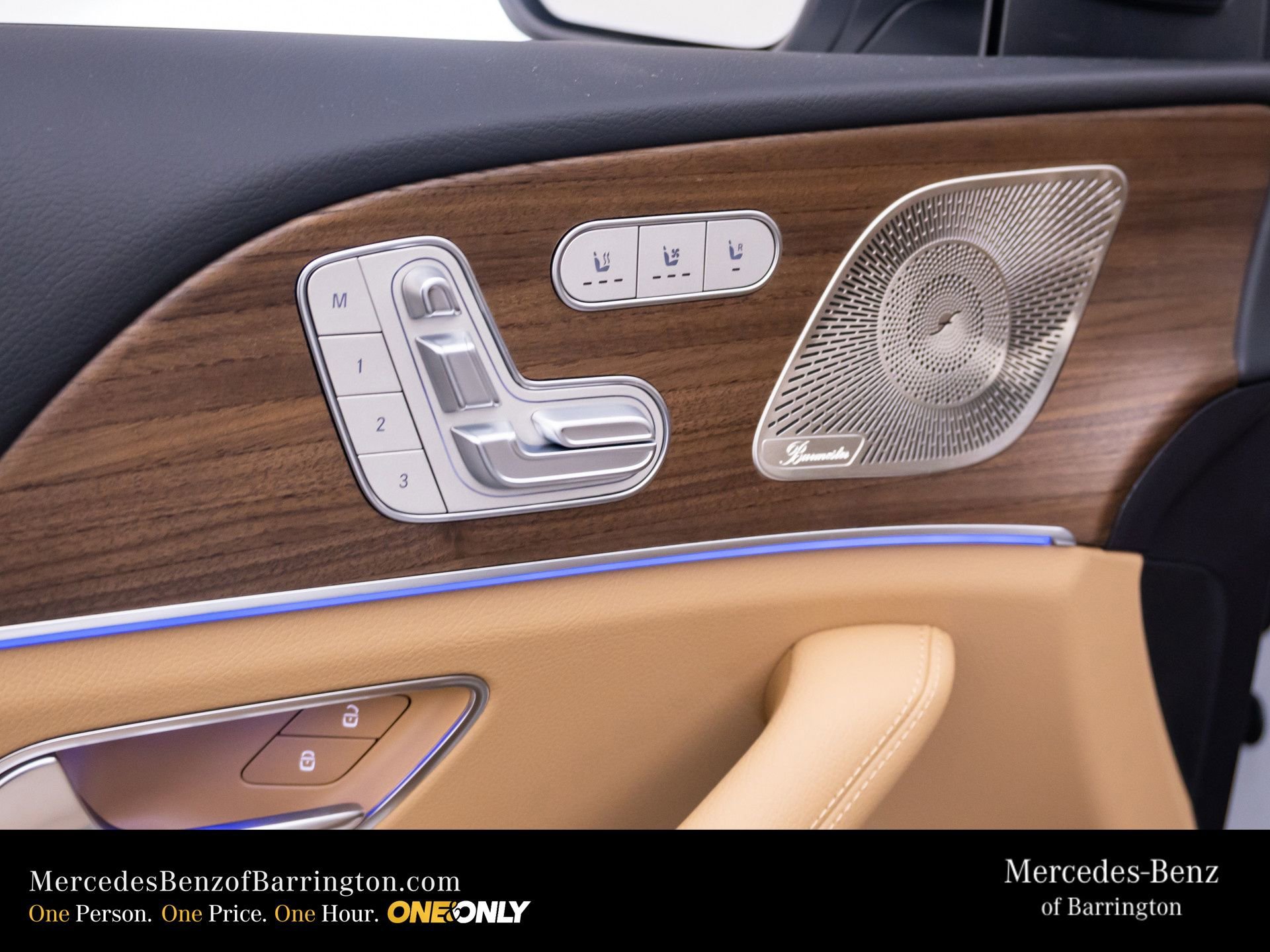 New 2026 MANUFAKTUR Moonlight White Metallic Mercedes-Benz GLE 350 image 59