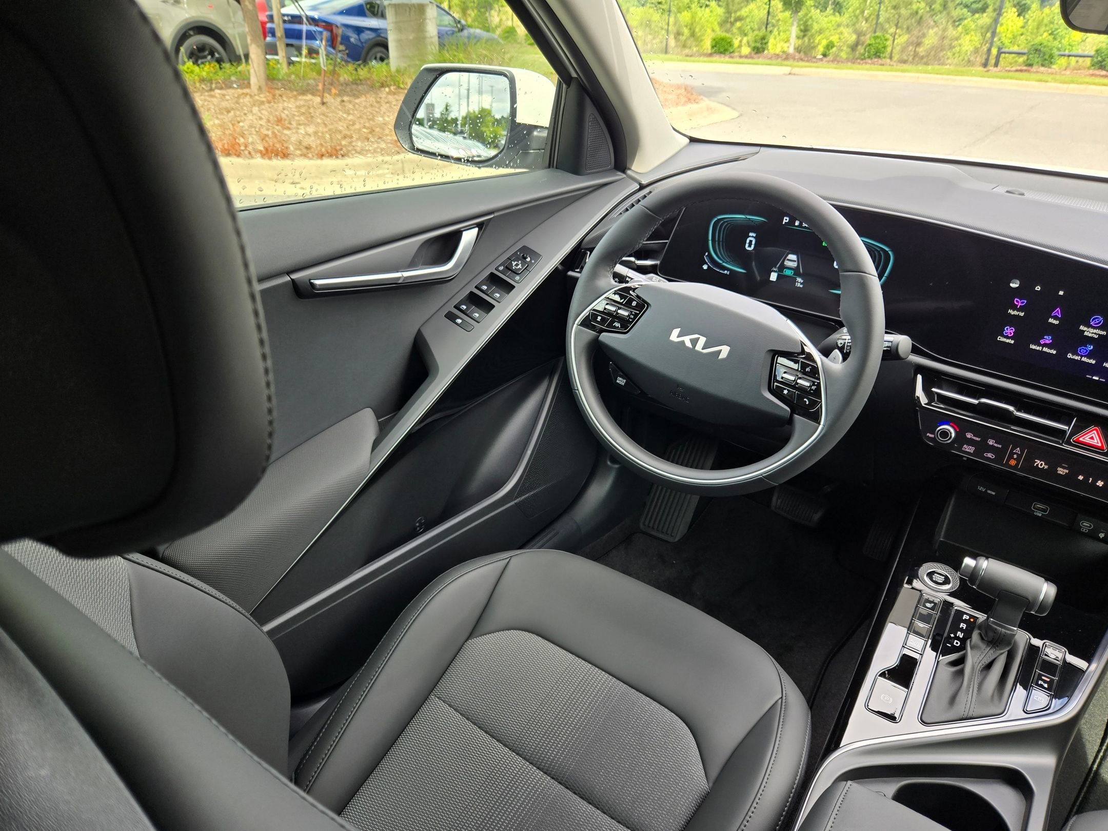 New 2026 Snow White Pearl Kia EX image 9