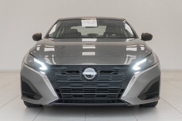 Used 2024 Gray Nissan 2.5 SV image 15