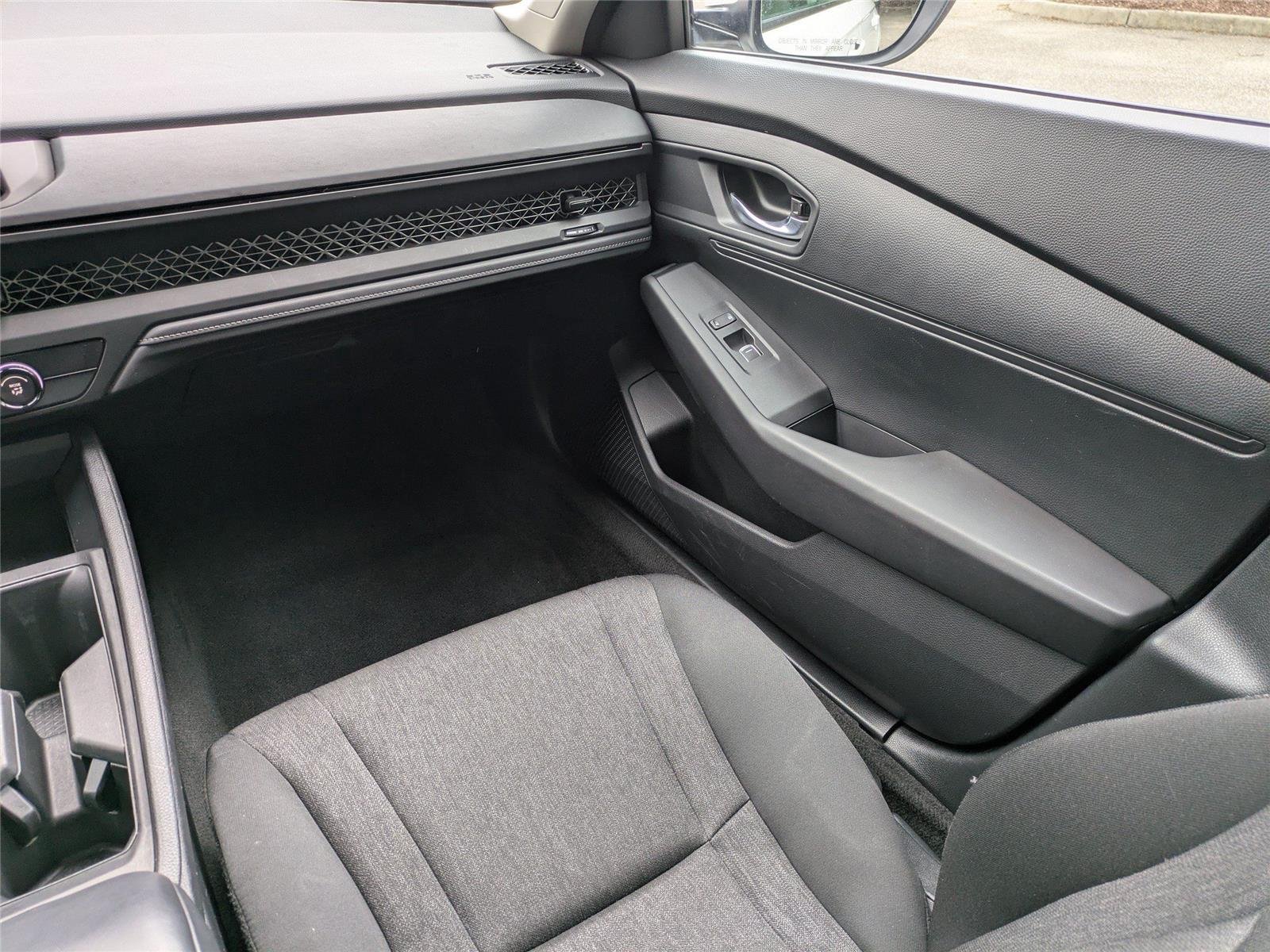 Used 2023 Platinum White Pearl Honda LX image 16