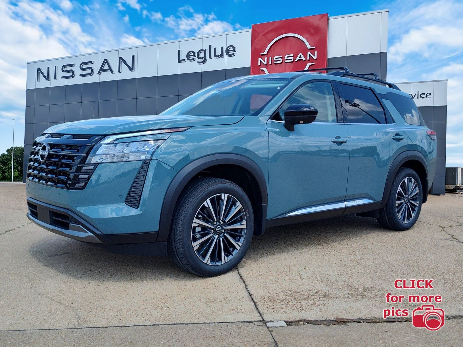 2026 Nissan Pathfinder Platinum