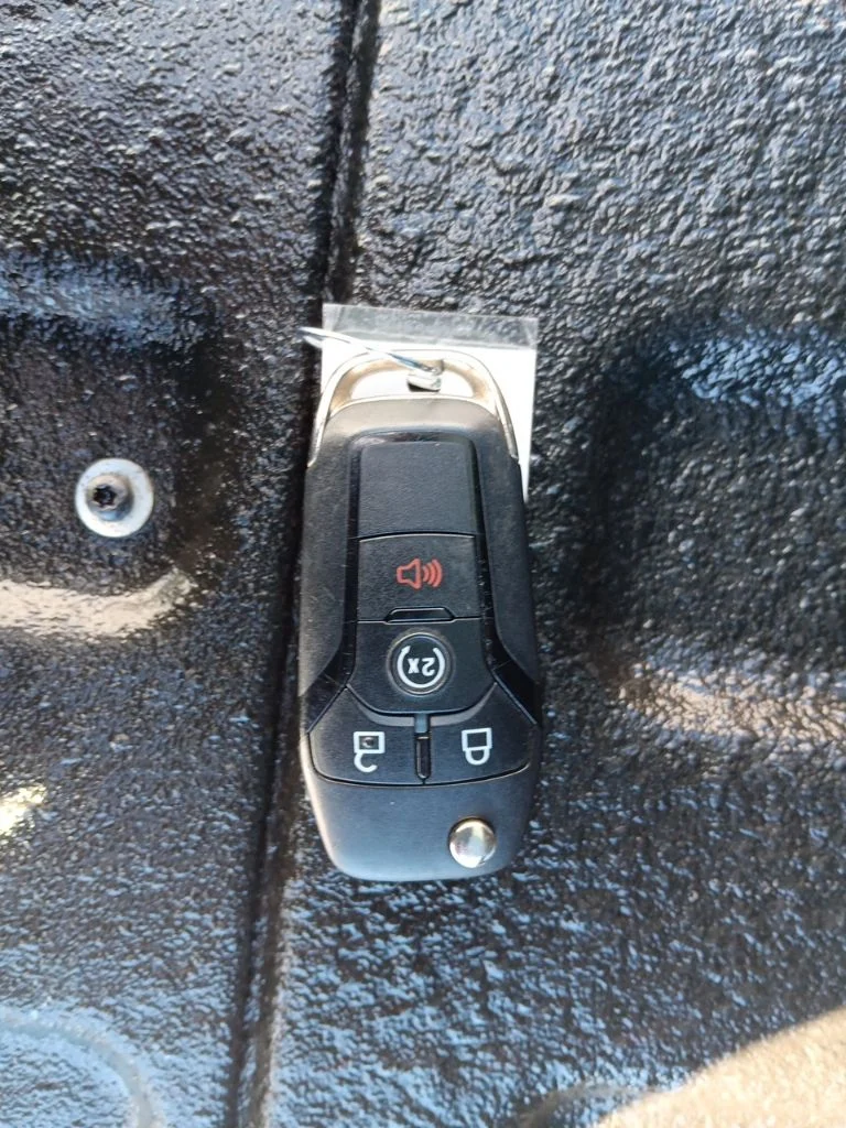 Used 2018 Magma Red Metallic Ford XLT image 33