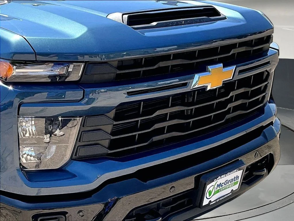 Used 2026 Blue Chevrolet Custom image 34