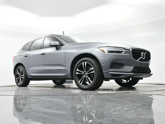 Used 2019 Grey Volvo Momentum image 26
