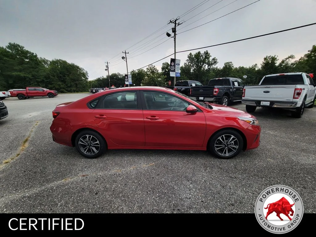Used 2024 Red Kia LXS image 6