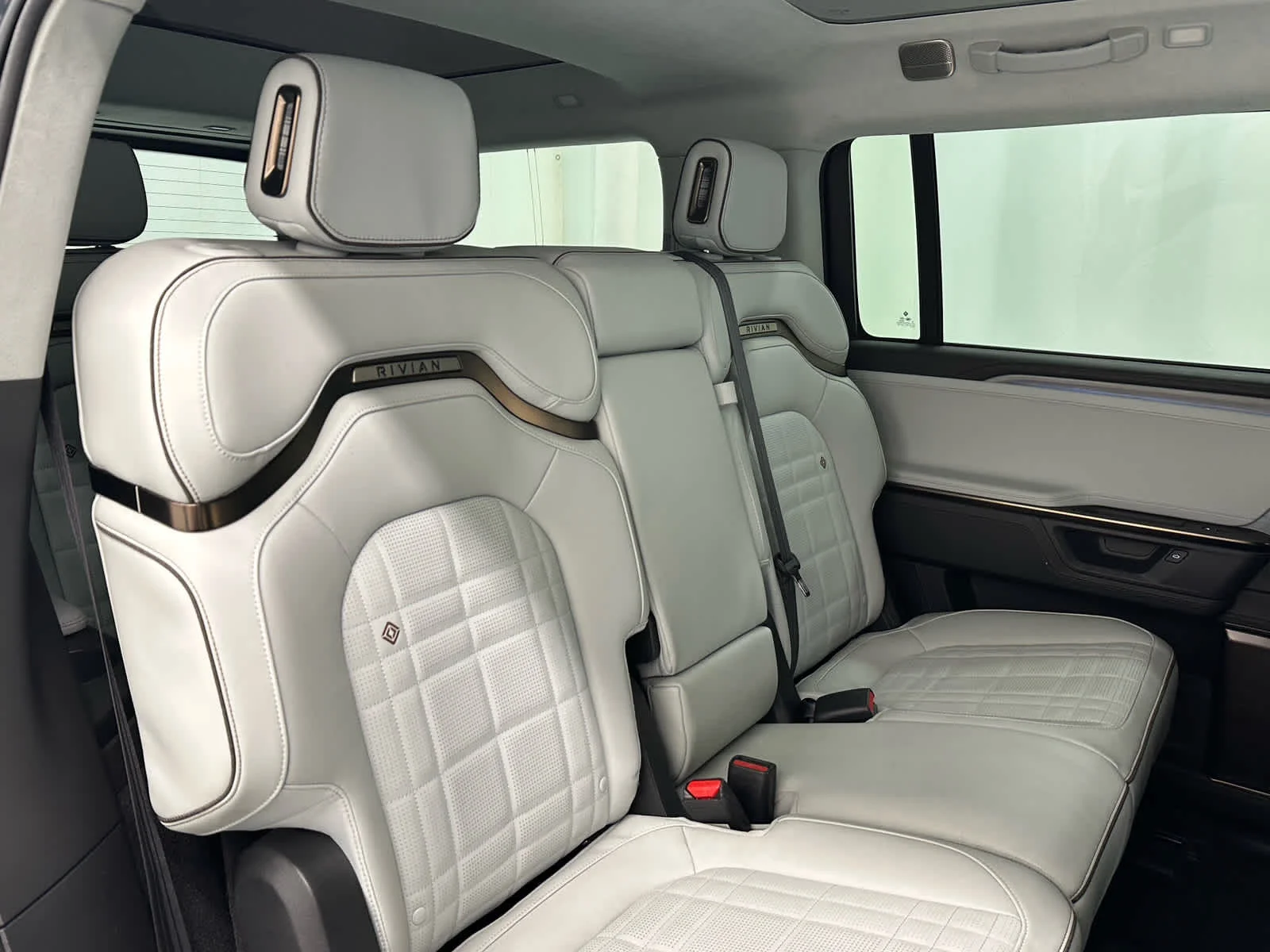 Used 2025 Storm Blue Rivian Ascend image 23