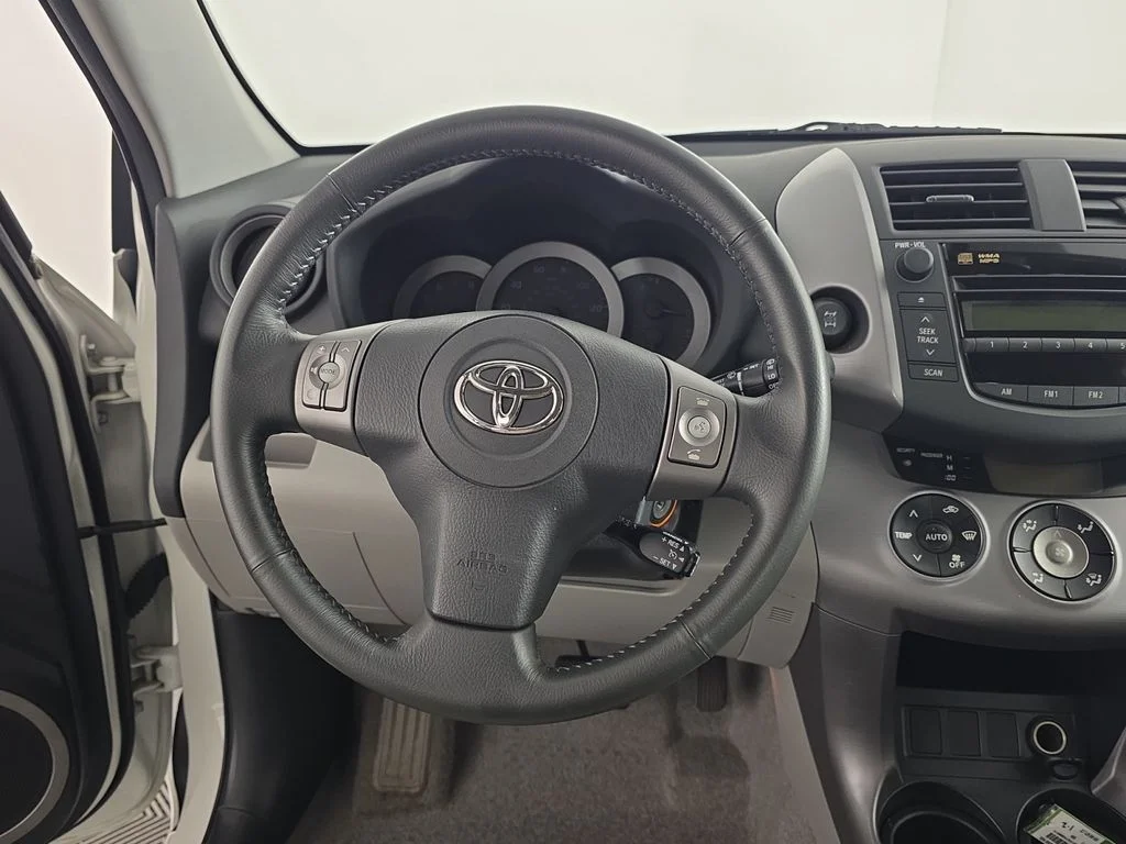 Used 2007 Blizzard Pearl Toyota Limited image 13