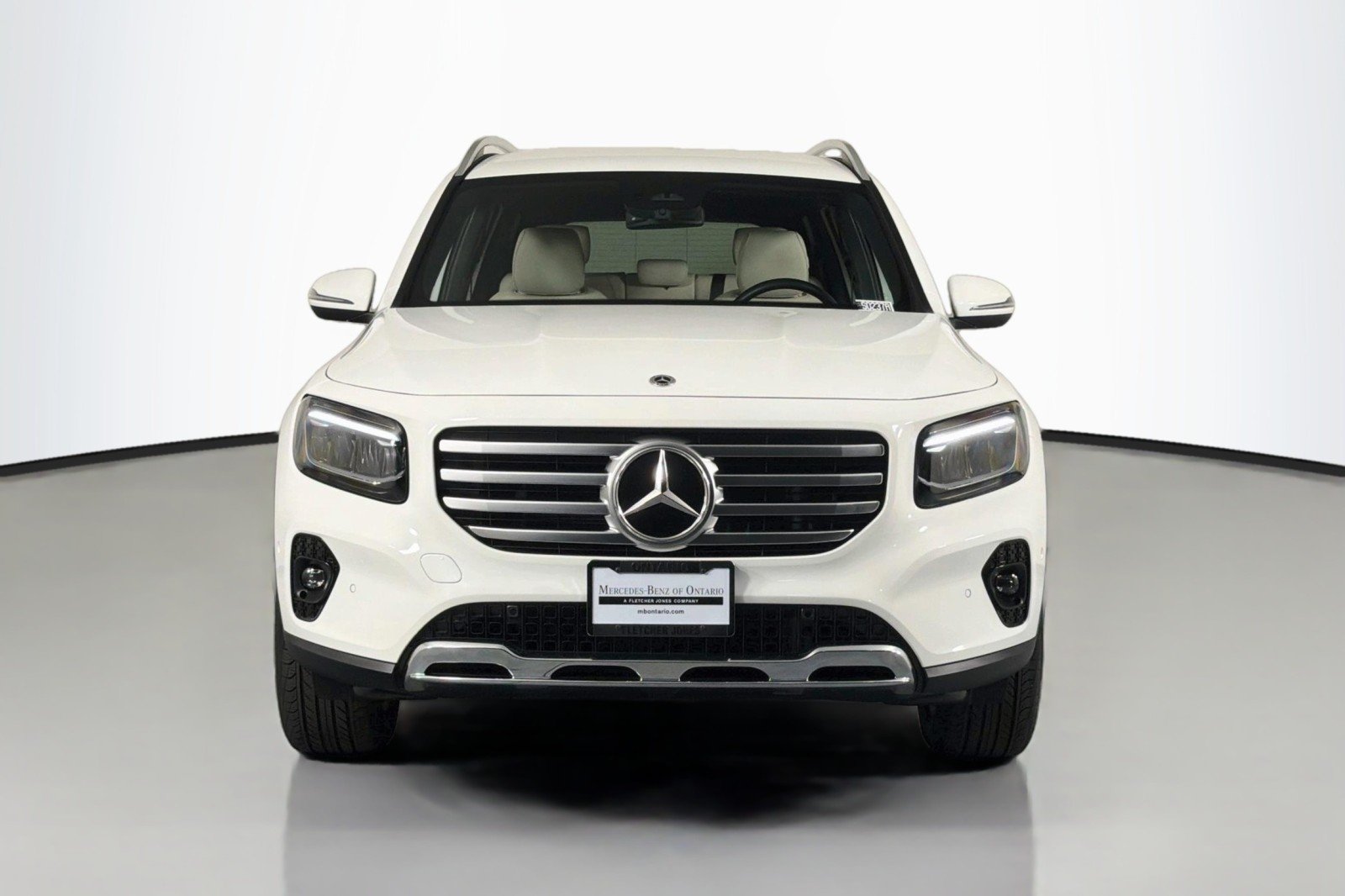 Used 2025 Polar White Mercedes-Benz GLB 250 image 2