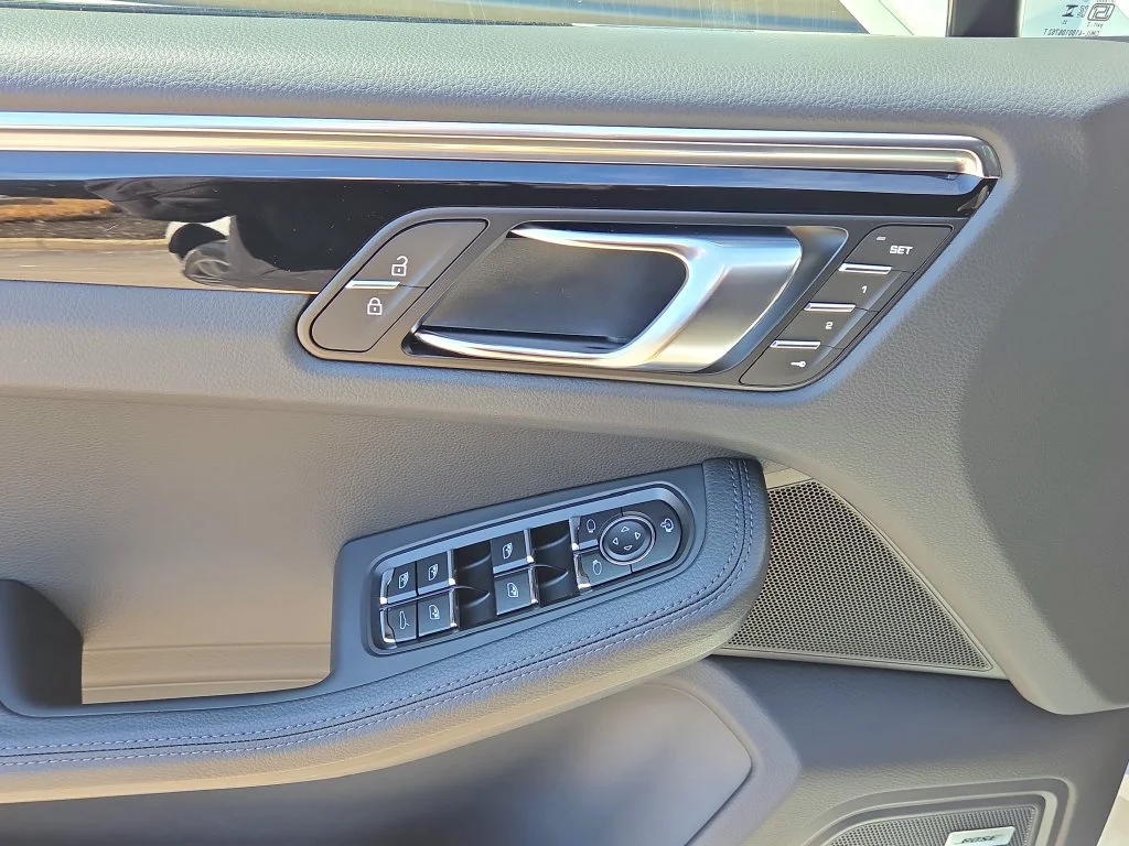 Certified Used 2026  Porsche Base image 13