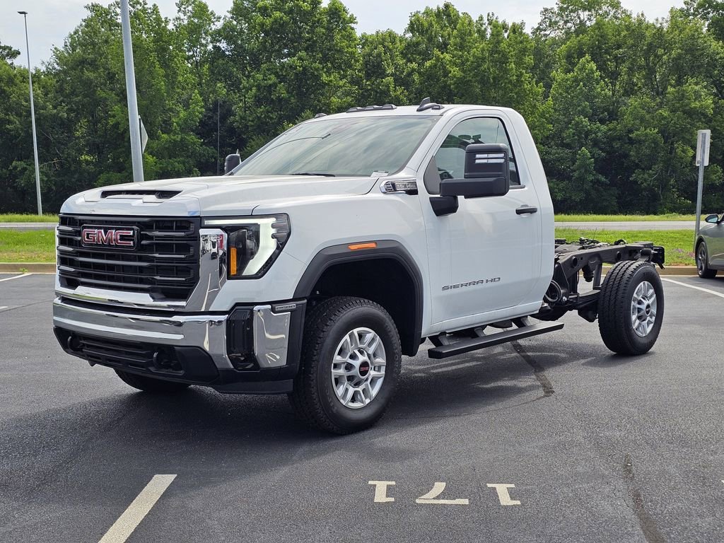 Summit White 2025 GMC Sierra 2500HD Pro Regular Cab LB RWD Pickup Truck 4X2 Automatic