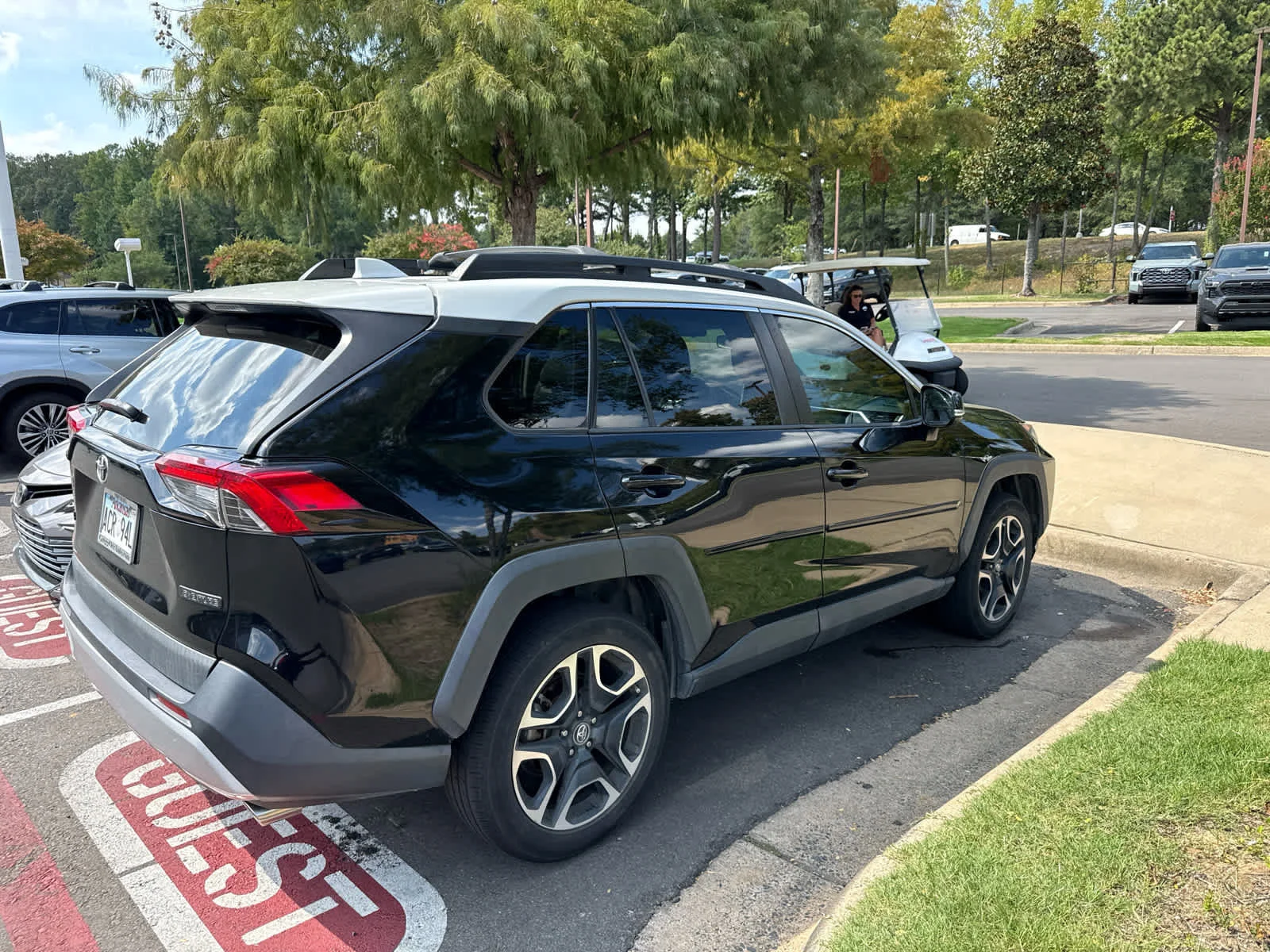 Used 2019 Midnight Black/Ice Edge Roof Toyota Adventure image 4