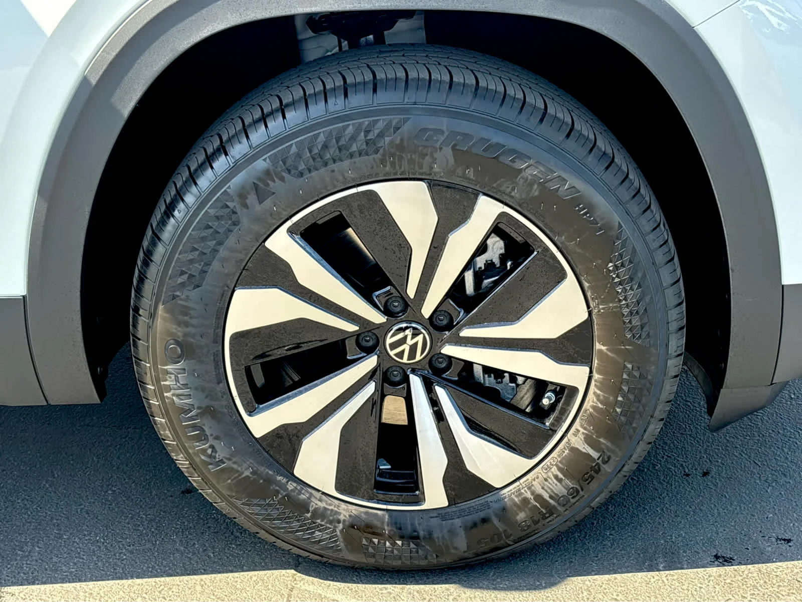 New 2026 OPAL WHITE Volkswagen 2.0T SE image 26