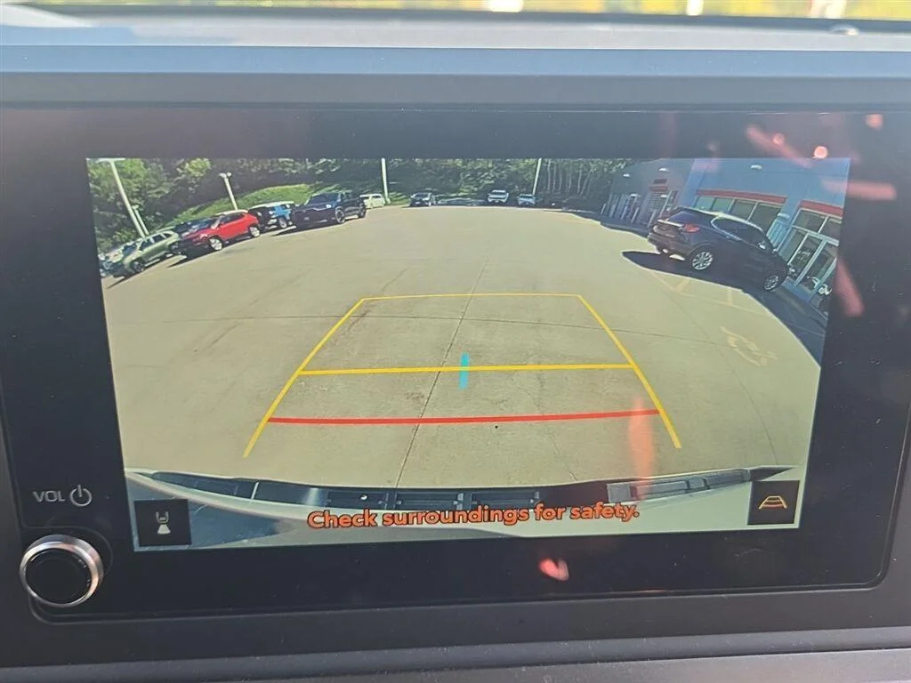 Used 2025 Ice Cap Toyota SR5 image 26