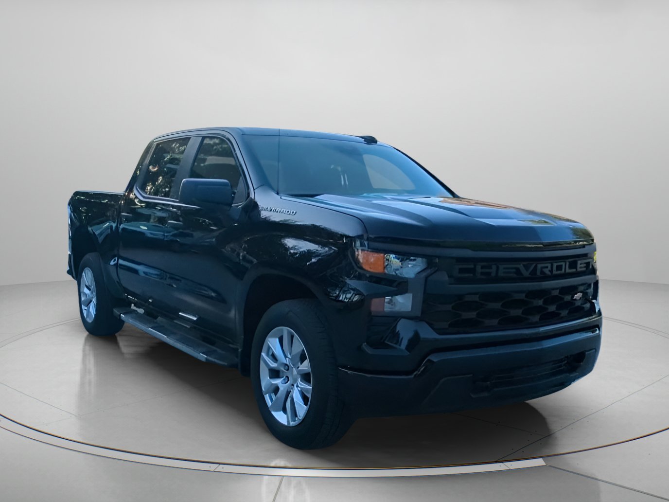 Used 2024 Black Chevrolet Custom Crew Cab Pickup image 35