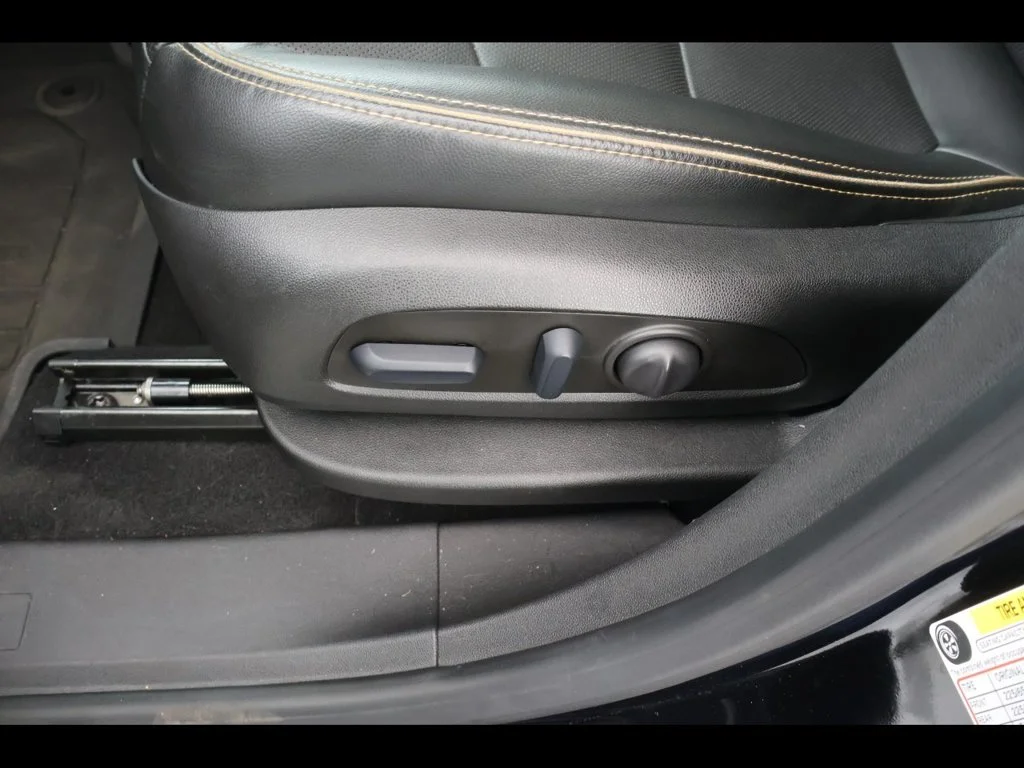 Used 2022 Black GMC AT4 image 15