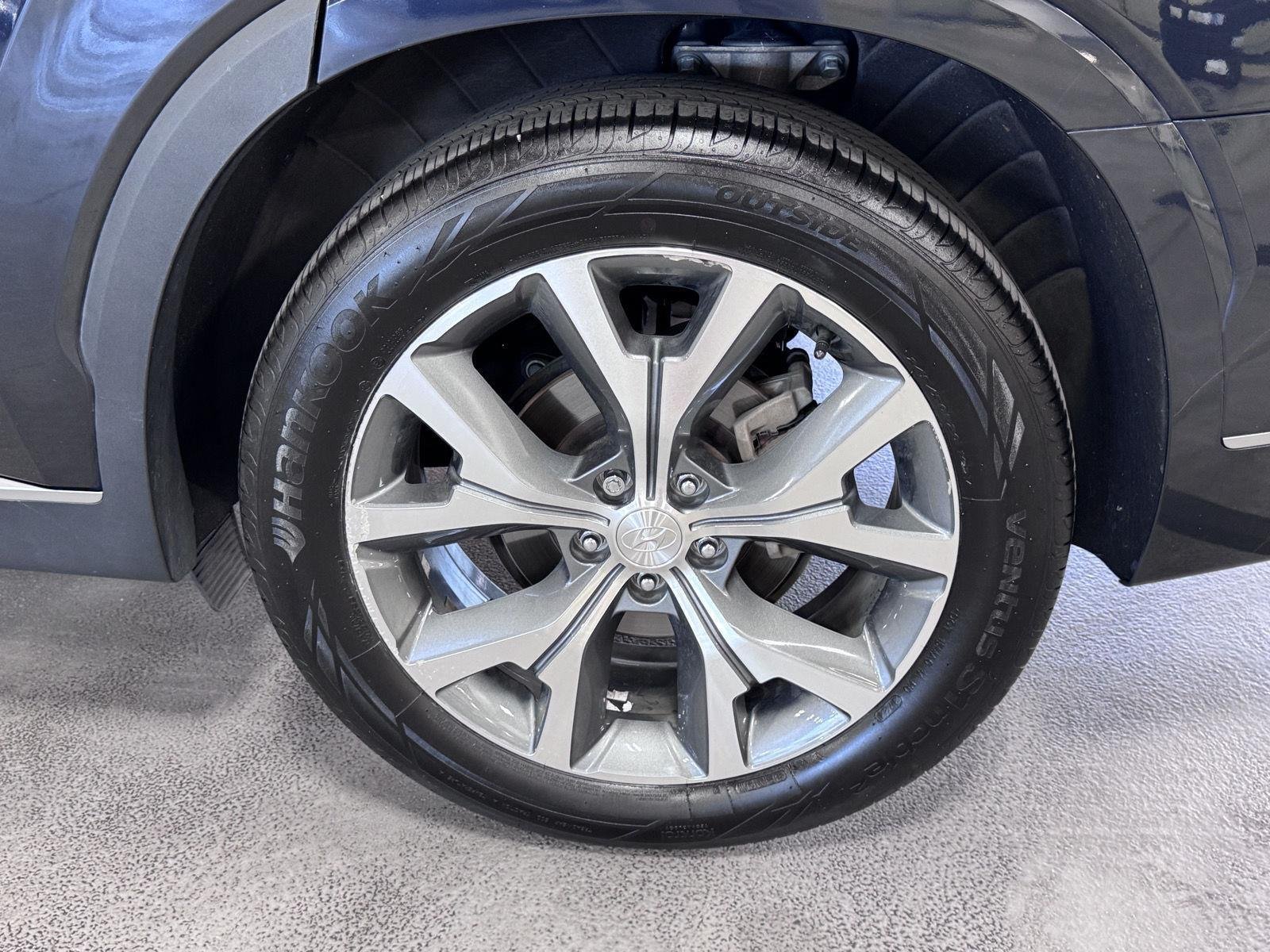 Used 2021 Moonlight Cloud Hyundai Limited image 14