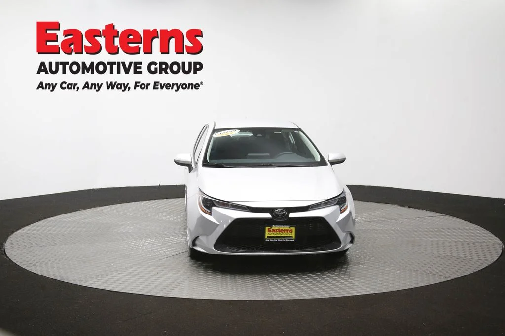 Used 2022 Silver Toyota LE image 51
