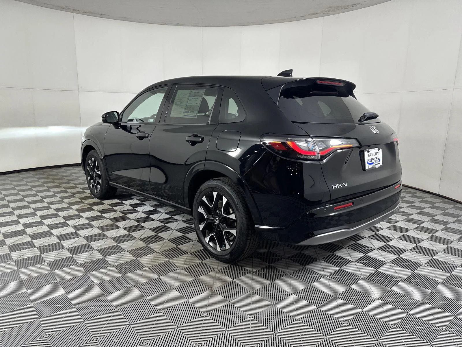 Used 2026 Crystal Black Pearl Honda EX-L image 20