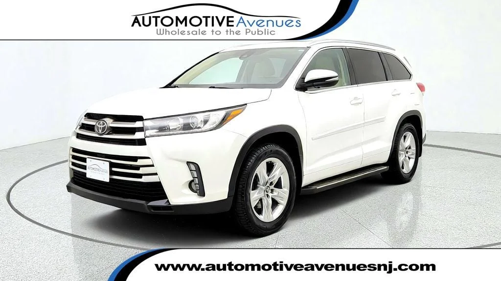 Used 2019 Blizzard Pearl Toyota Limited V6 AWD image 1