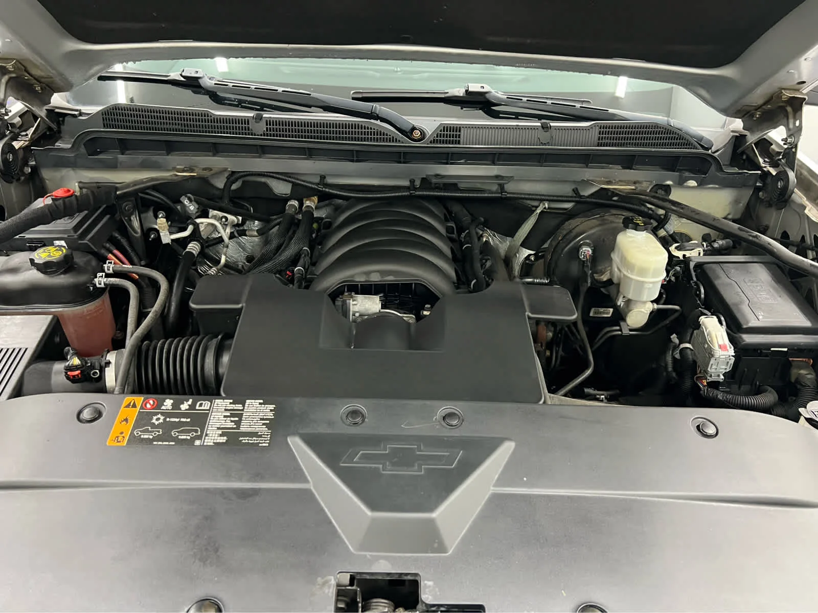 Used 2018 Silver Ice Metallic Chevrolet LT image 29