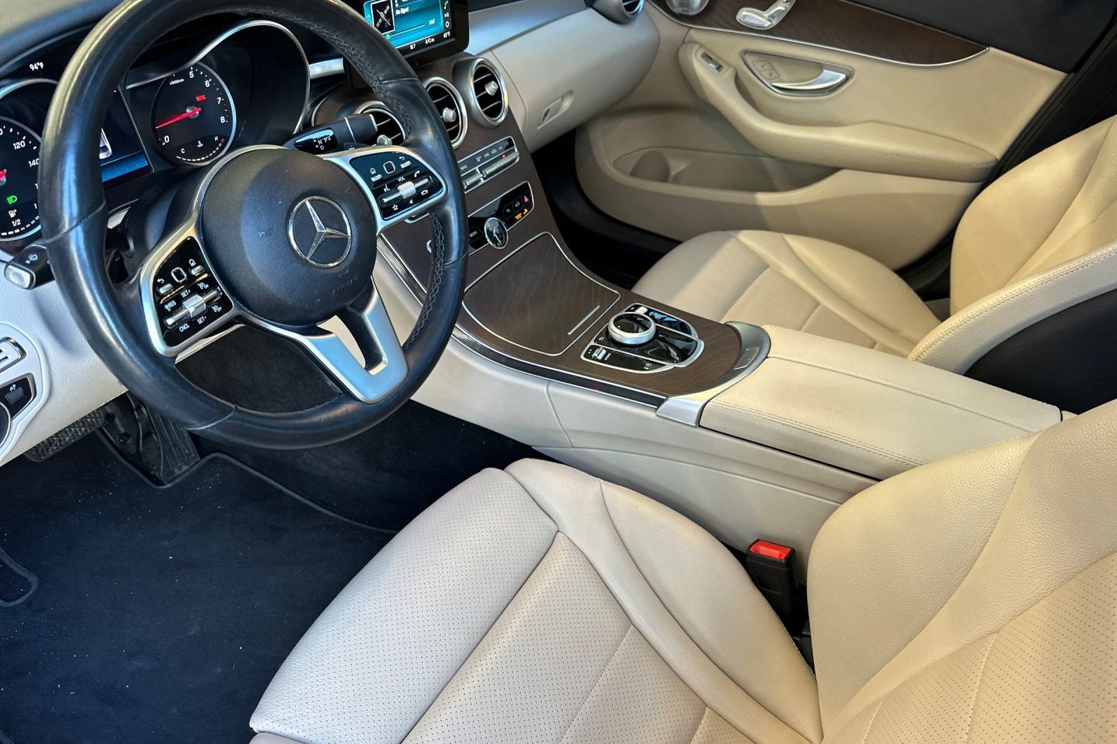 Used 2019 Silver Mercedes-Benz C 300 image 10