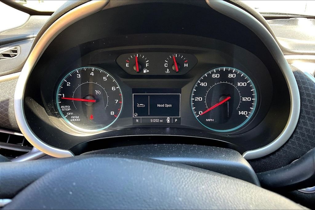 Used 2025 Summit White Chevrolet LT image 13