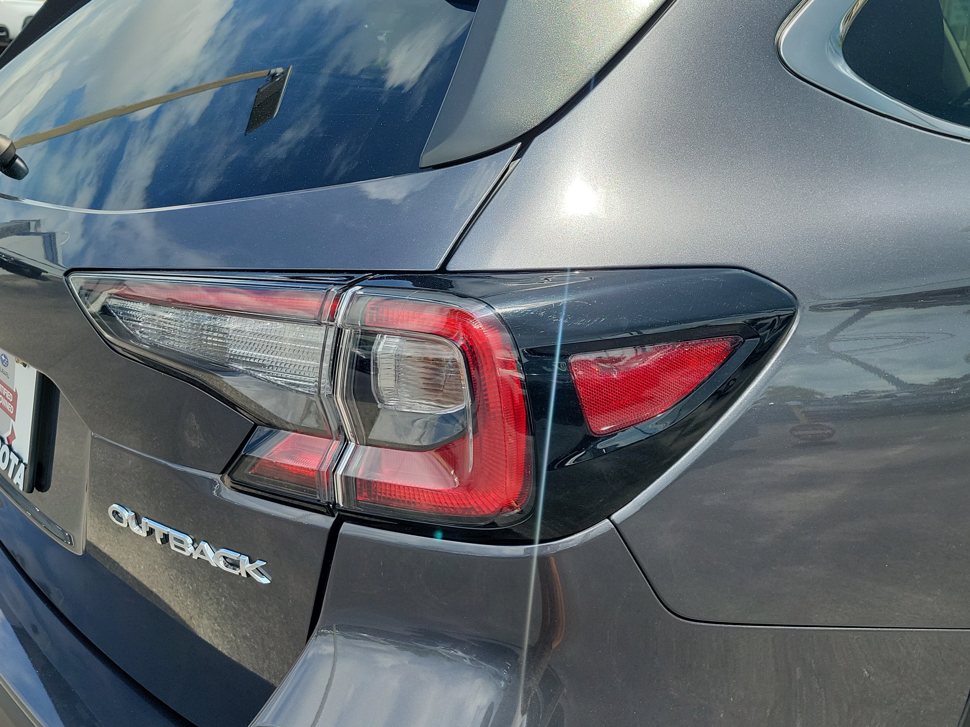 Used 2025 Magnetite Gray Metallic Subaru Limited image 10