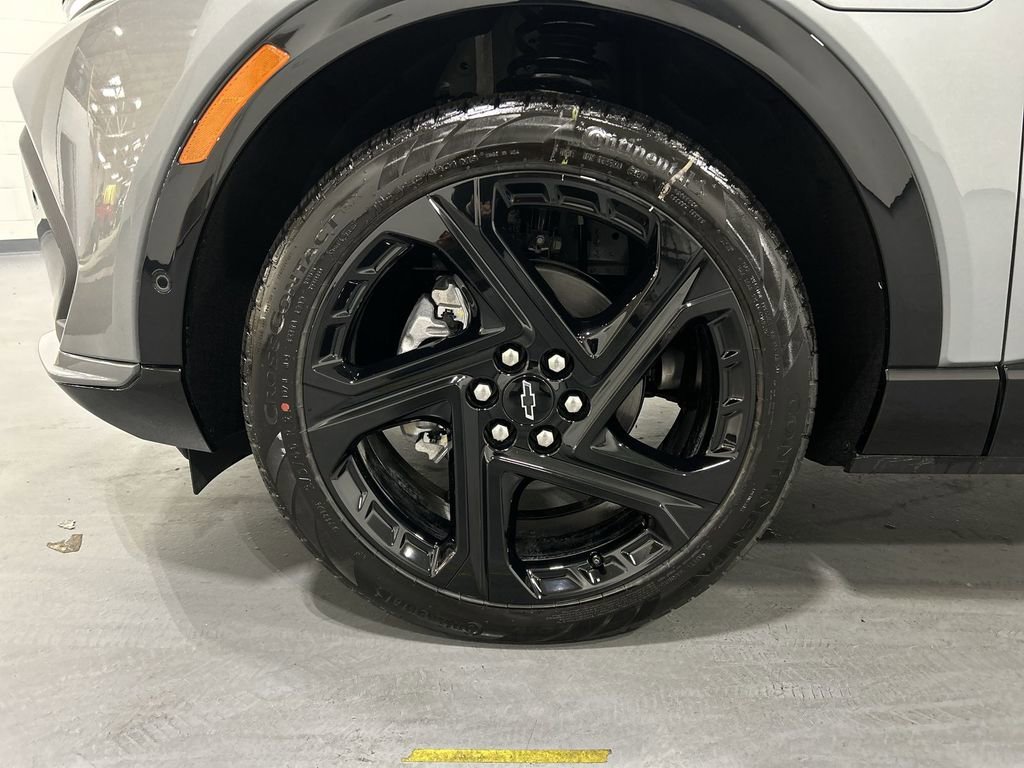 2025 Chevrolet Equinox EV RS - Photo 19