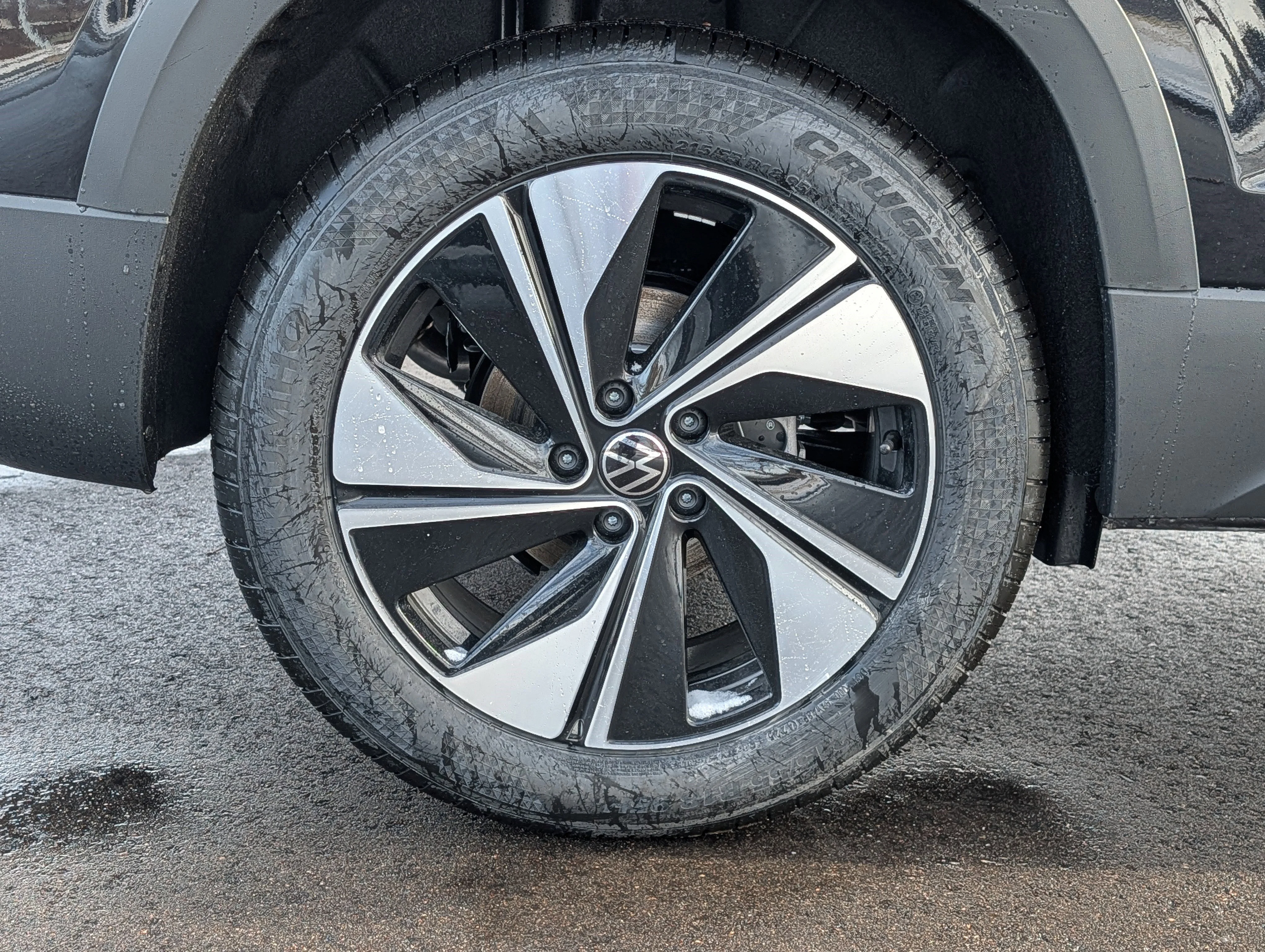New 2026 Deep Black Pearl Volkswagen SE image 5