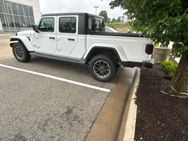 Used 2020 White Jeep Overland image 5