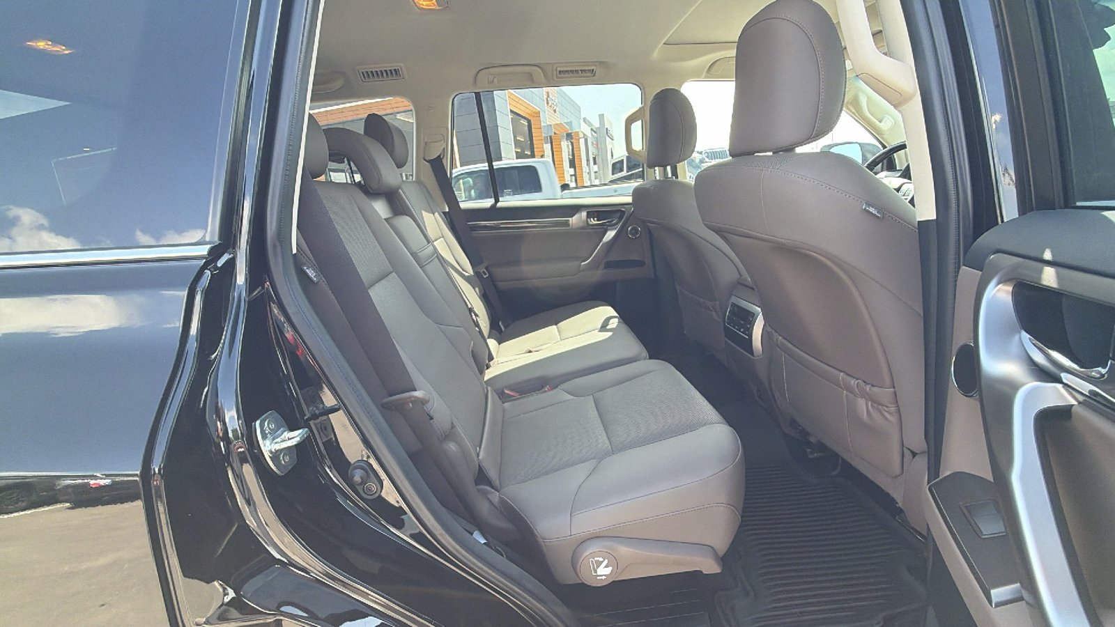 Certified Used 2023 Onyx Black Lexus GX 460 Premium image 21