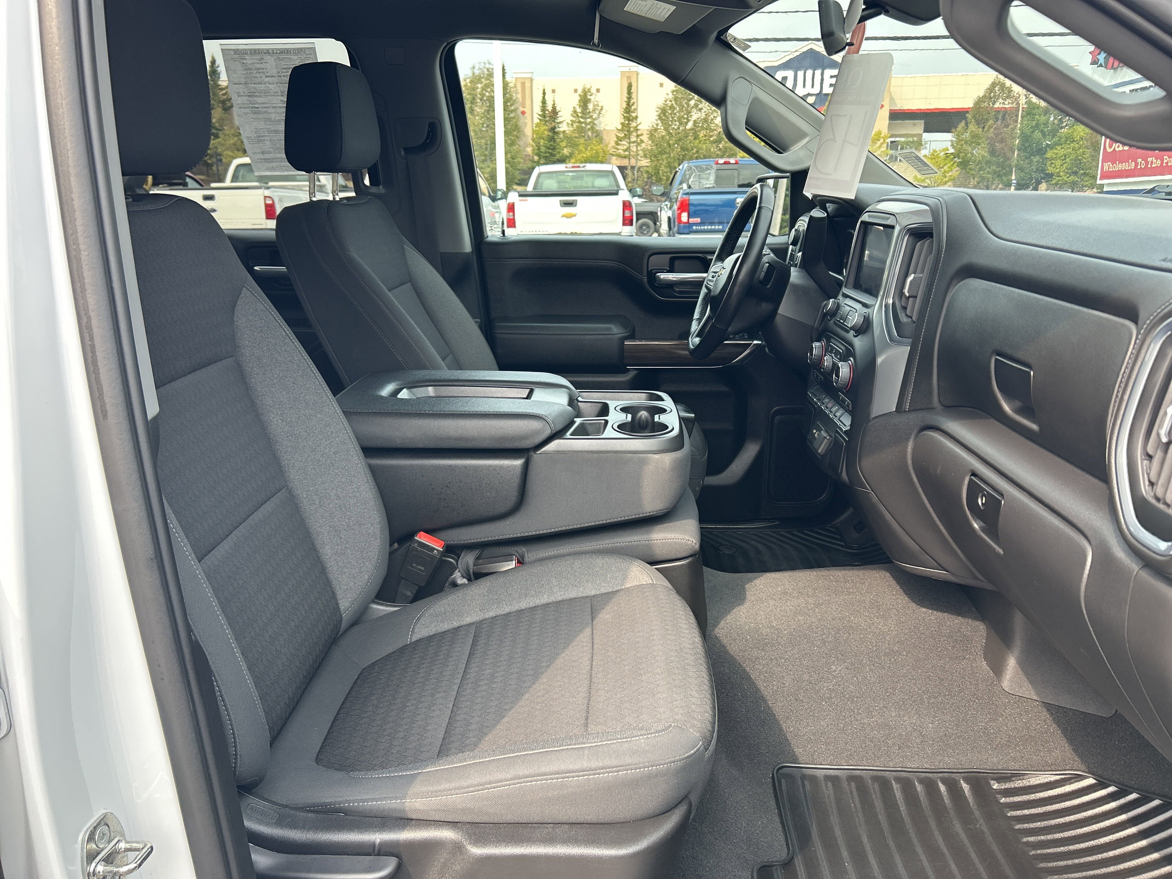 2022 Chevrolet Silverado 1500 Limited LT - Photo 10