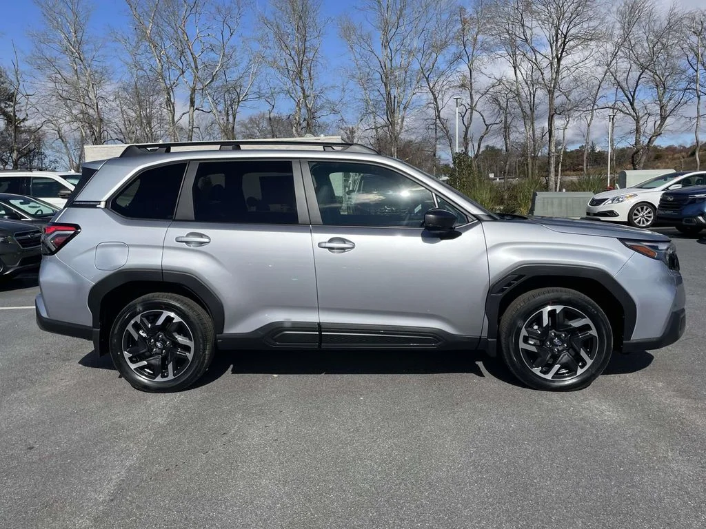 Used 2026 Ice Silver Metallic Subaru Limited image 28