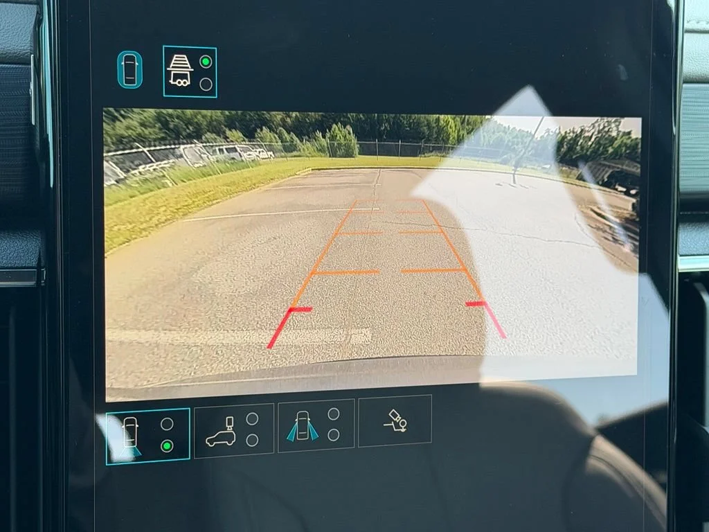 New 2026 Sterling Metallic GMC Elevation image 5