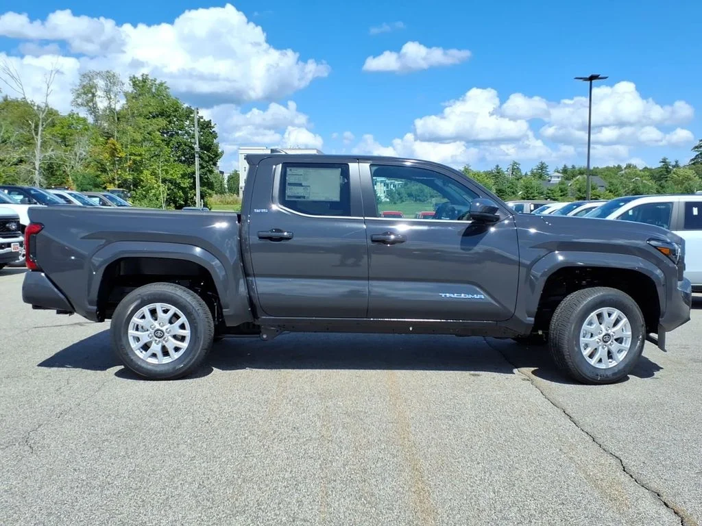 New 2026 Underground Toyota SR5 image 3