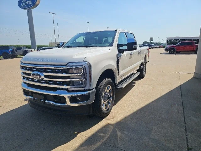 New 2026 Star White Metallic Tri-Coat Ford F-250® Lariat® image 50
