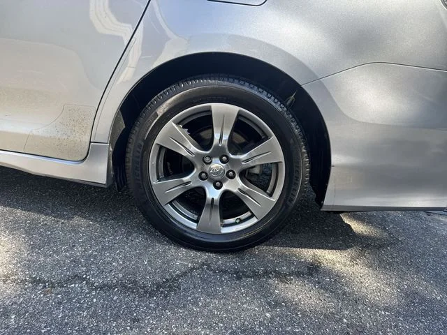 Used 2017 Silver Toyota SE Premium image 34
