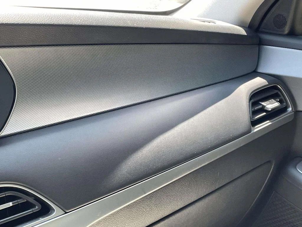 Used 2020 Green Hyundai SEL image 34