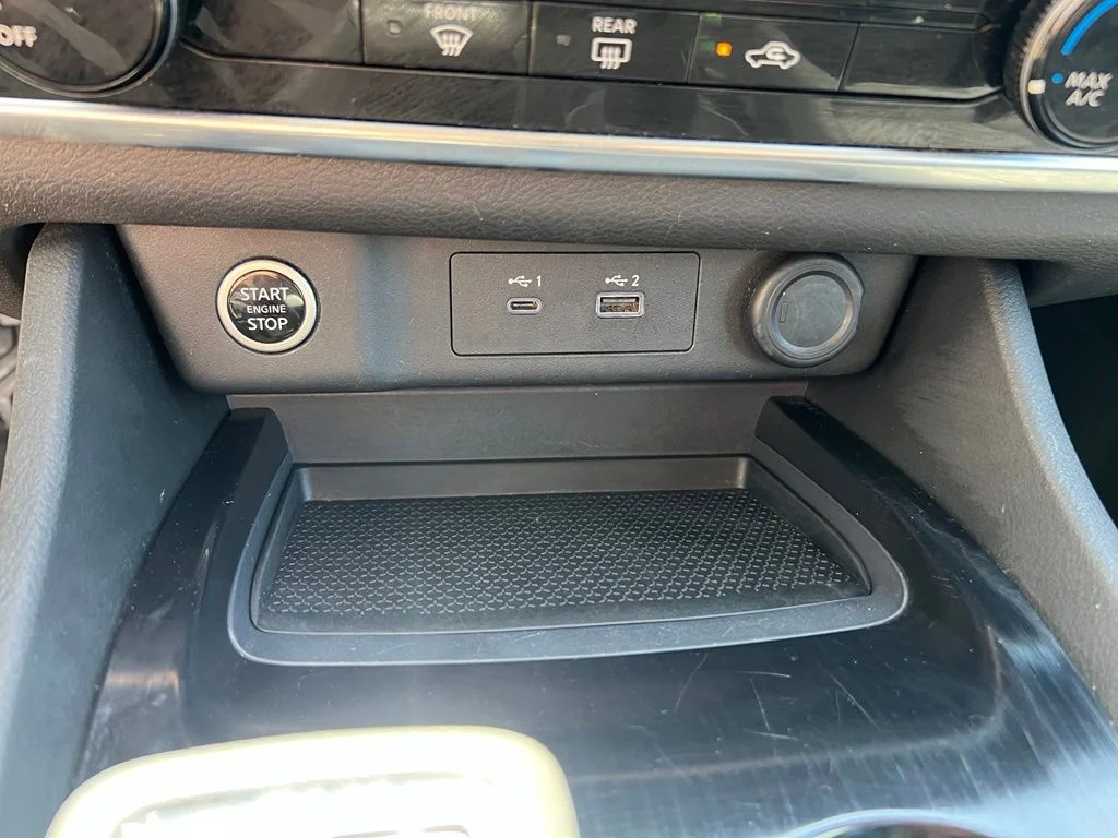 Used 2023 Glacier White Nissan S image 18
