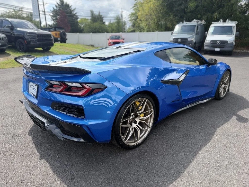 Used 2024 Riptide Blue Metallic Chevrolet 2dr Z06 Coupe w/3LZ w/ Spider Tech Wheels & Front Lift image 3