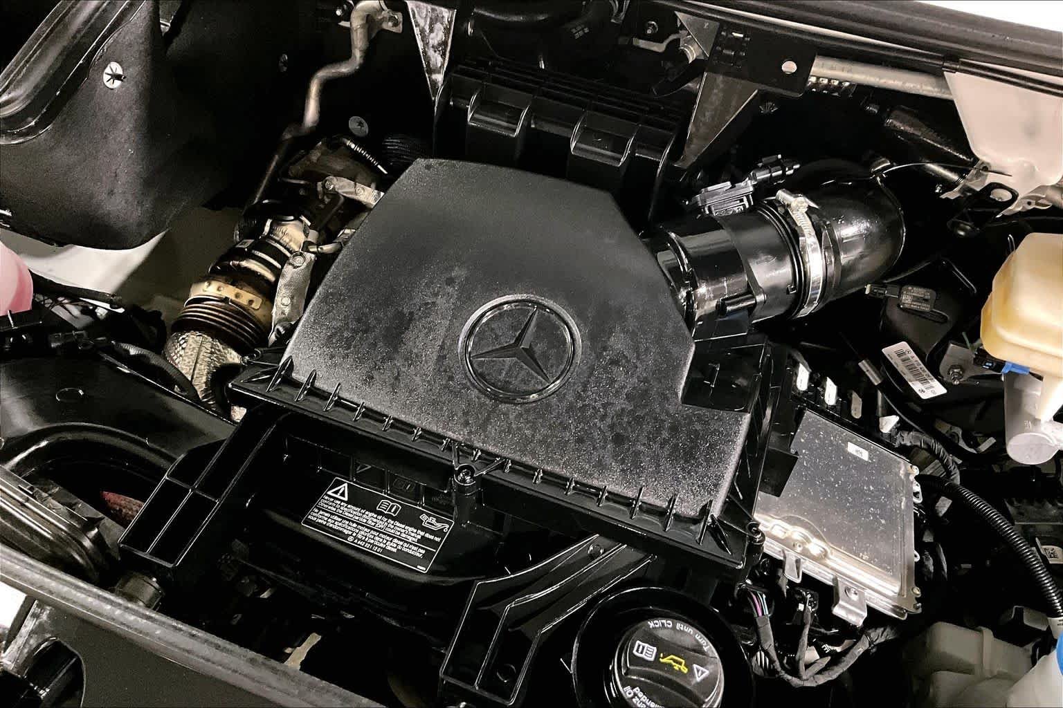 Used 2025 Arctic White Mercedes-Benz  image 31